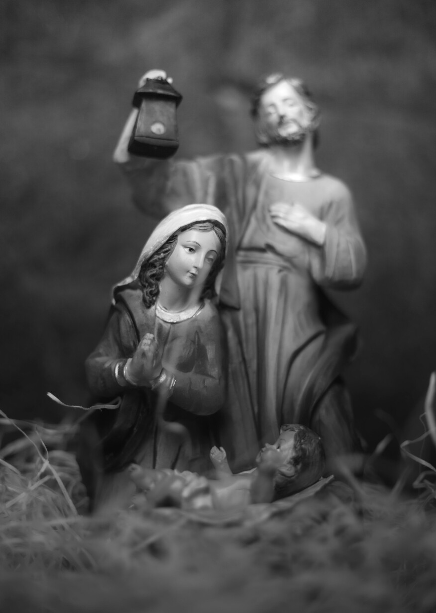 Nativity scene with Holy Family statue