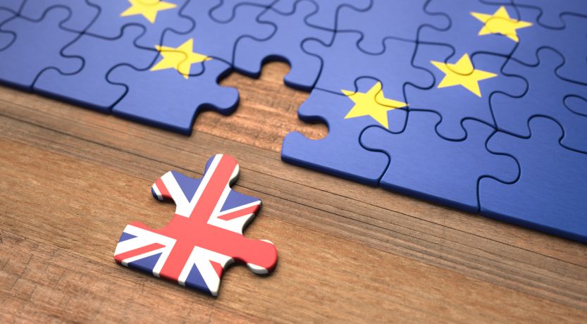 EU and UK puzzle pieces separated